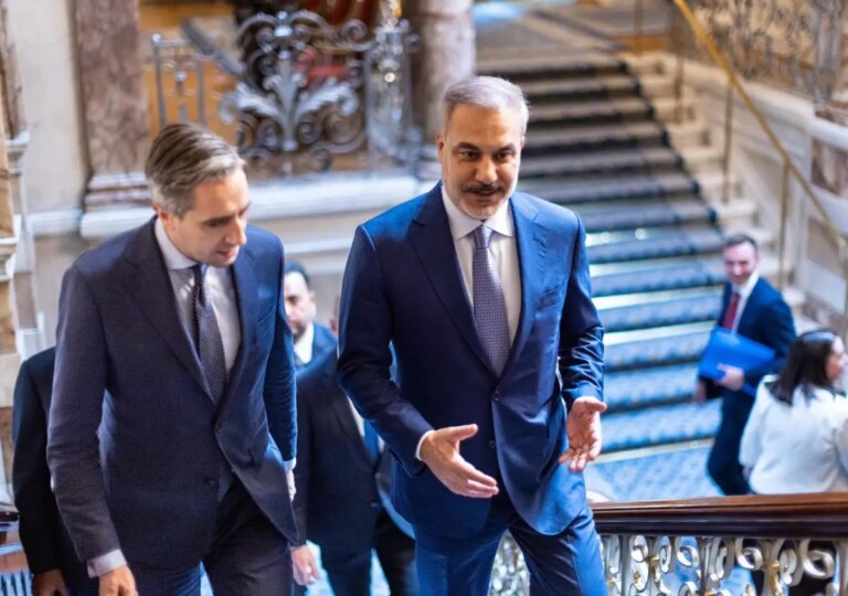 hakan fidan irlandada HWOBQh7q