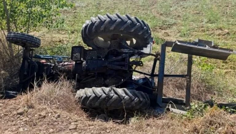 traktor devrildi surucu oldu ZPDNXQ29