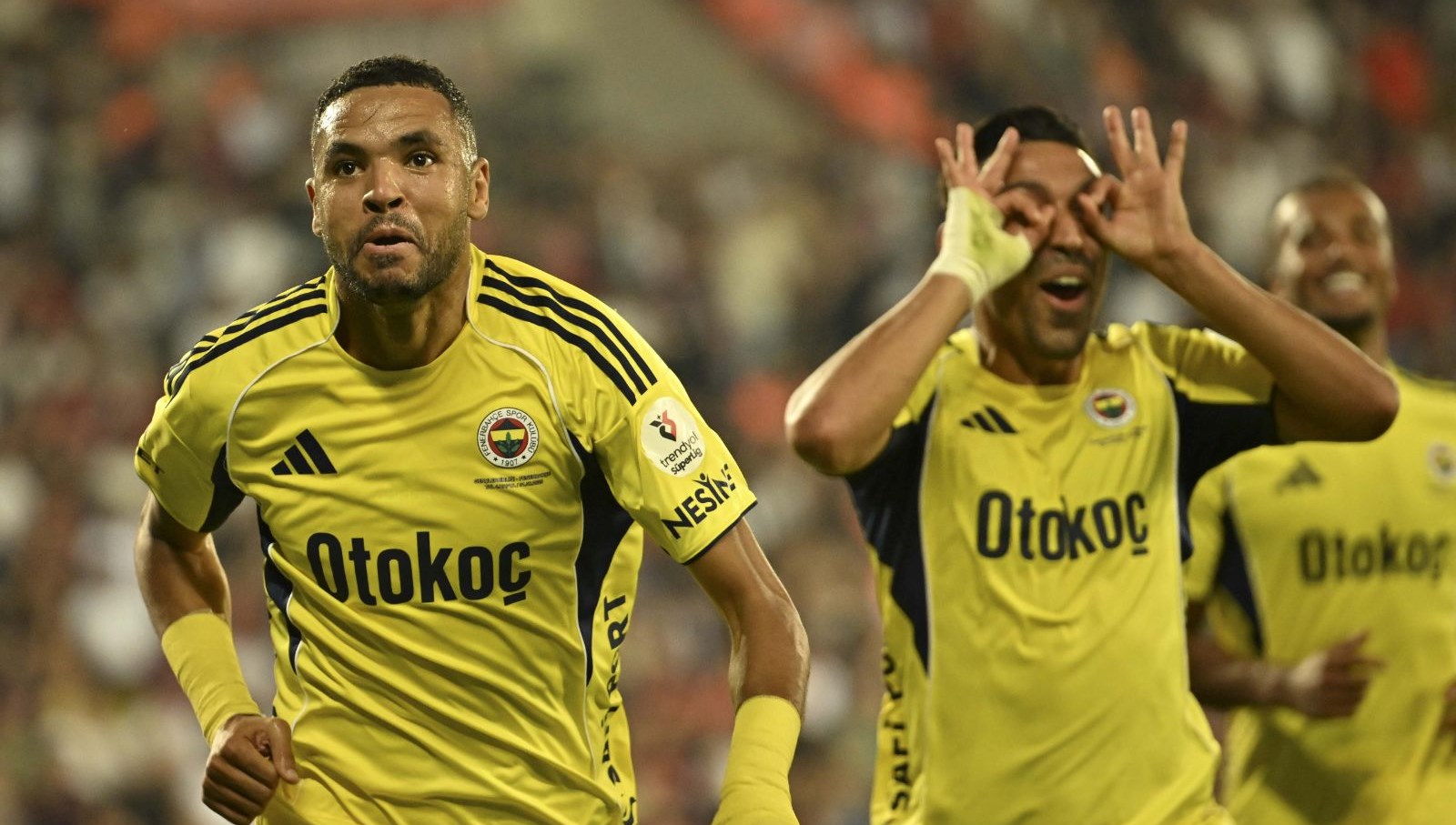 fenerbahce genclerbirligi karsisinda 3 puani 3 golle aldi JNdpSmu9