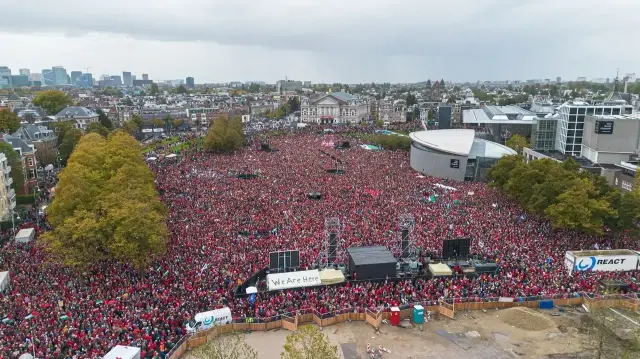 amsterdamda gazzeye destek mitingi FgqAlfWM