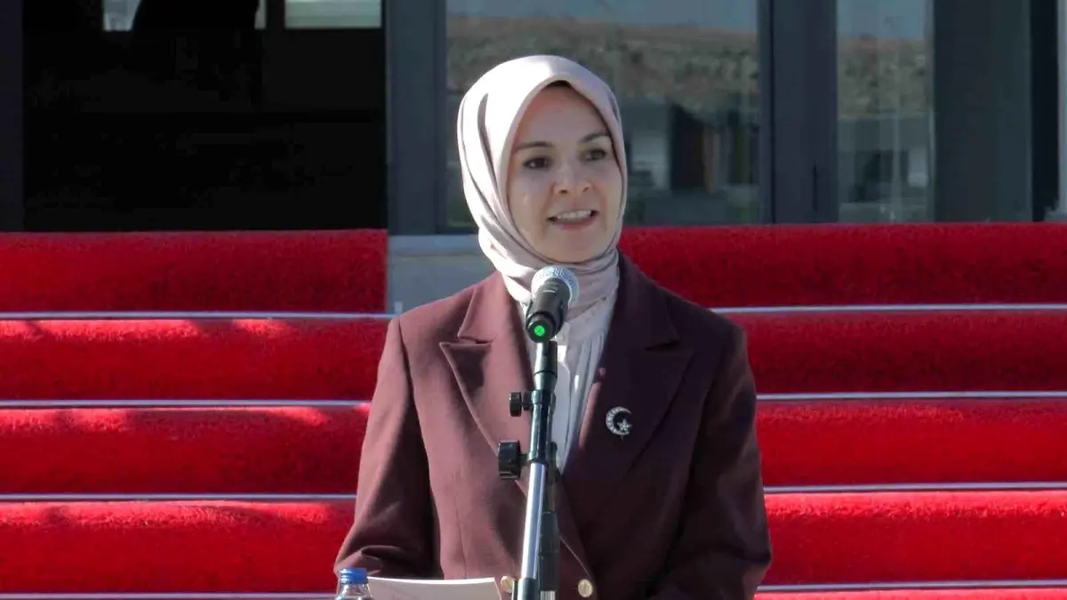 bakan goktas kayseriye geliyor pPg5X23k.jpg