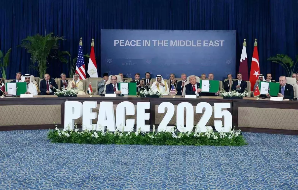 erdogan gazzede kalici ateskes icin zirveye katildi ZH5qMldd.jpg