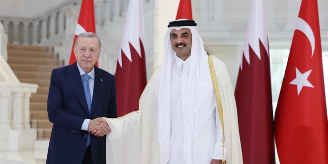 erdogan katar emiri al sani ile gorustu ZrN7Cytq.jpg