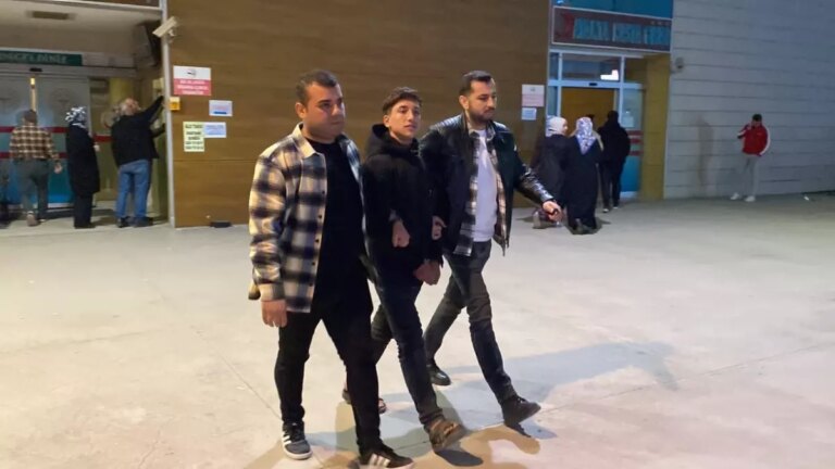 hirsizlik suphelisi motosikletli yakalandi 5KdpR67Y.jpg