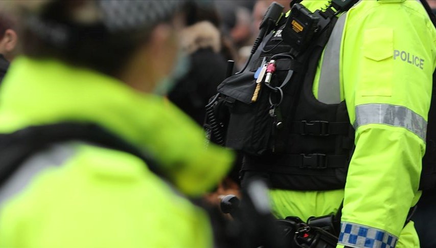 irlandada gocmen oteline saldiri 3 polis yarali 24 kisi gozaltinda mybktPAb.jpg