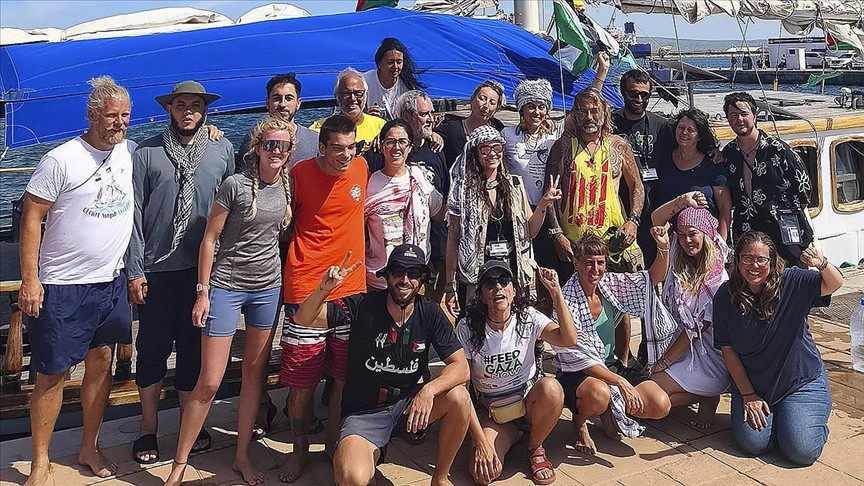 israil alikoydugu aktivistlerden 29unu ispanyaya gonderdi aHDrJndh