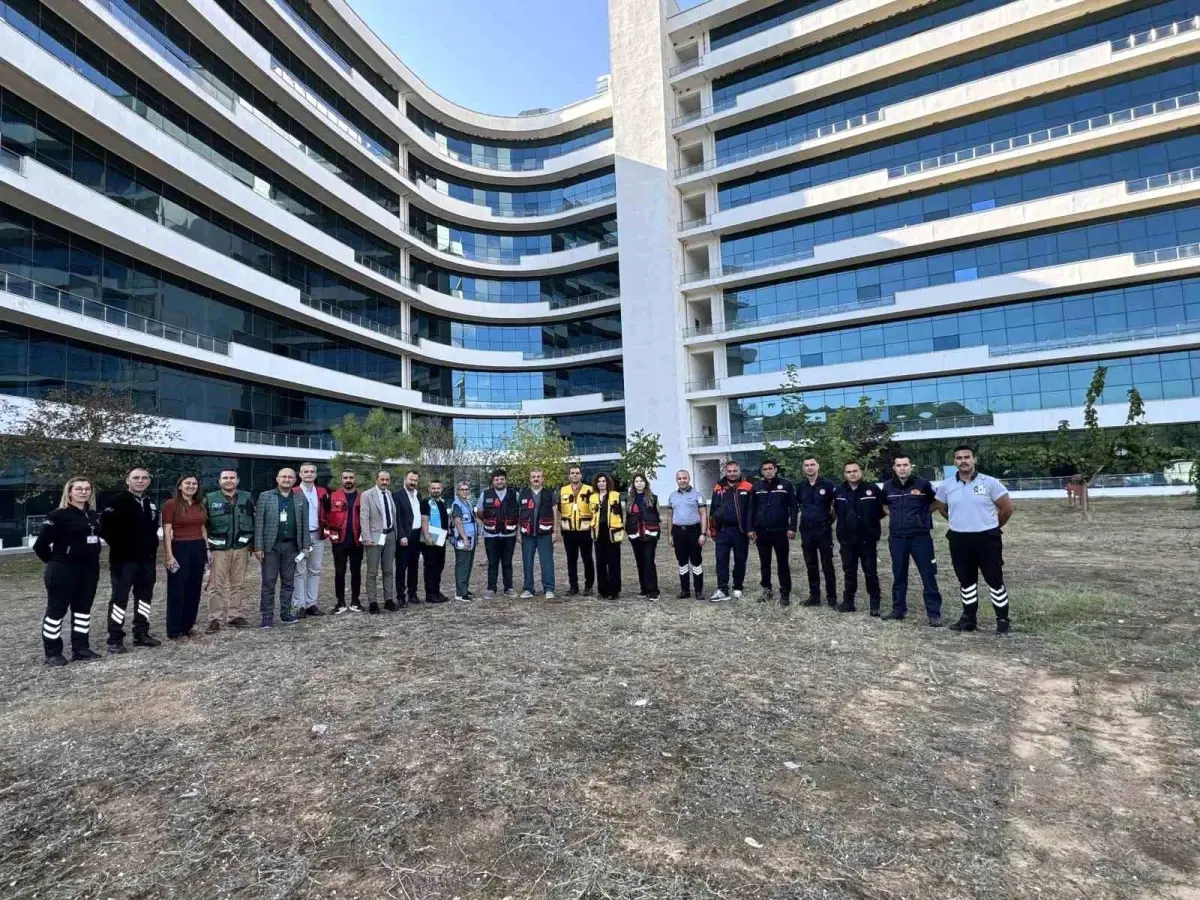 mugla egitim ve arastirma hastanesi afet tatbikatini basariyla tamamladi uSTgvfnv