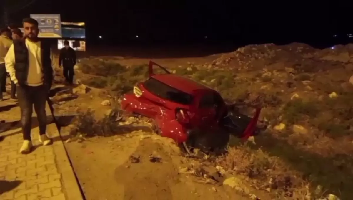 reyhanlida trafik kazasi 3 yarali ZnHe3KMb.jpg