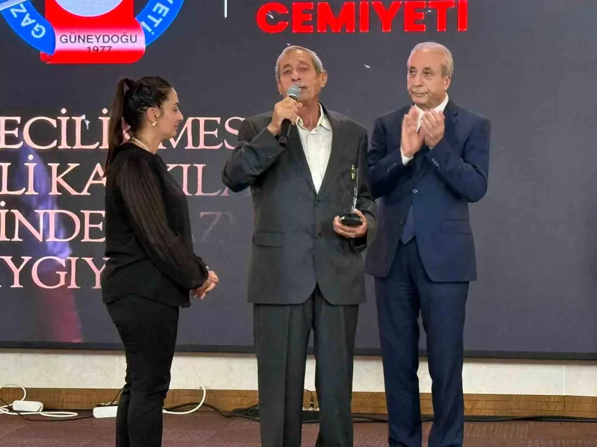 yilin basarili gazetecileri odulleri umit ozdal anisina verildi I8VFrhKR.jpg