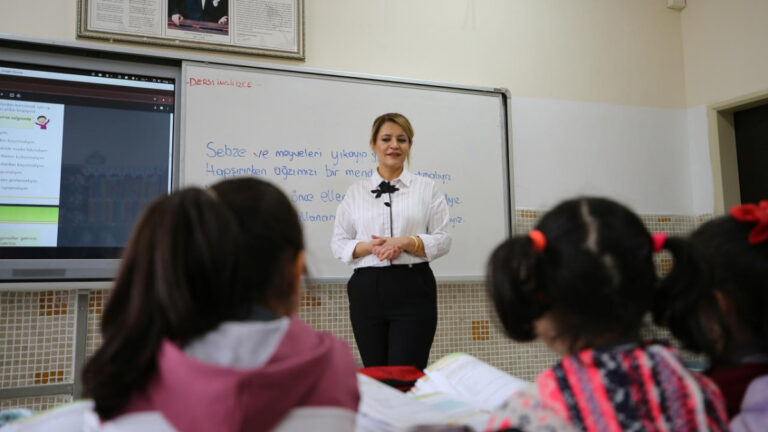 15-bin-ogretmen-24-kasimda-atanacak-fnzCCghR.jpg