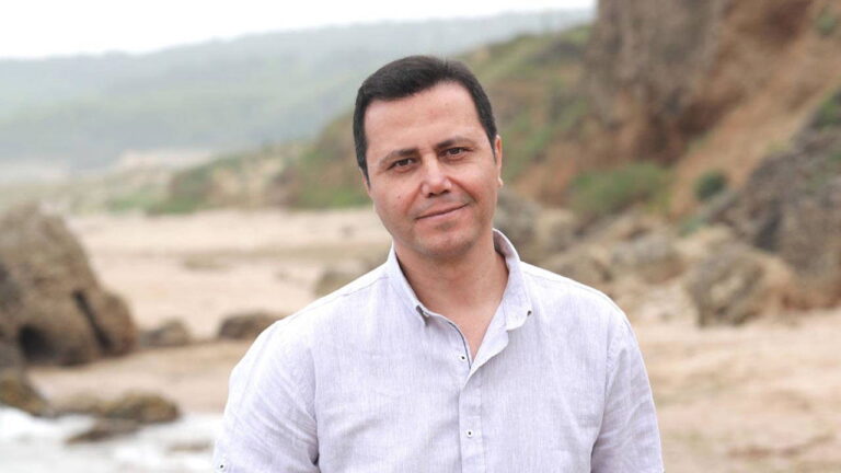 bobrek nakli olmustu orhan hakalmaz sahnelere geri donuyor XFewjPSj.jpg