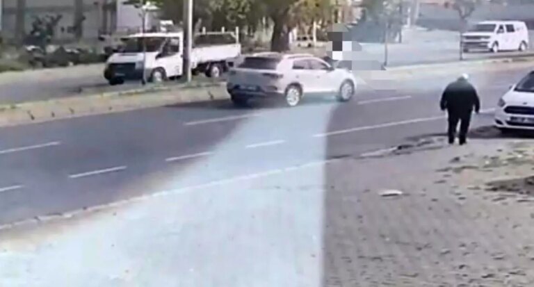 karsidan karsiya gecerken otomobilin carptigi lise ogrencisi hayatini kaybetti ee47Pkle.jpg