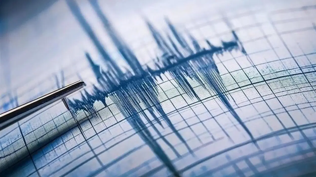 son dakika deprem bati trakyada deprem edirnede de hissedildi KiXeLycO.jpg