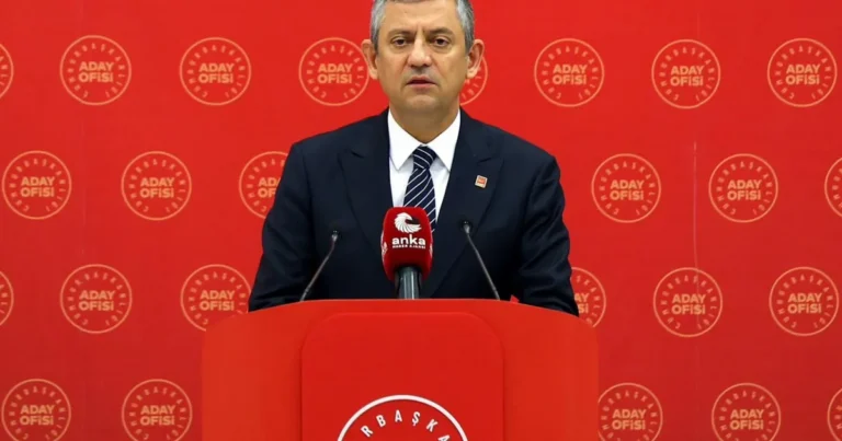 ozgur-ozel-turkiyeyi-yeniden-ayaga-kaldiracagiz-dCCuwILC.webp