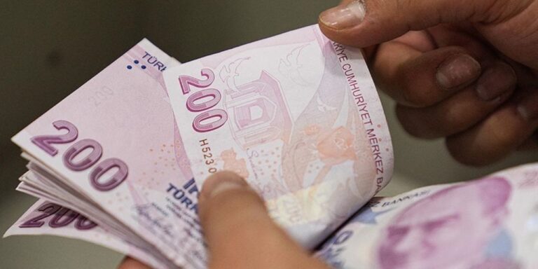 memur-ve-emeklinin-zamli-maasi-bugun-belli-olacak-iste-tum-senaryolar-CdXNRvWq.jpg