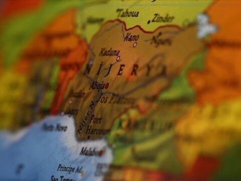 Nijerya’da Yolcu Kamyonu Devrildi: 10 Kayıp, 20 Yaralı