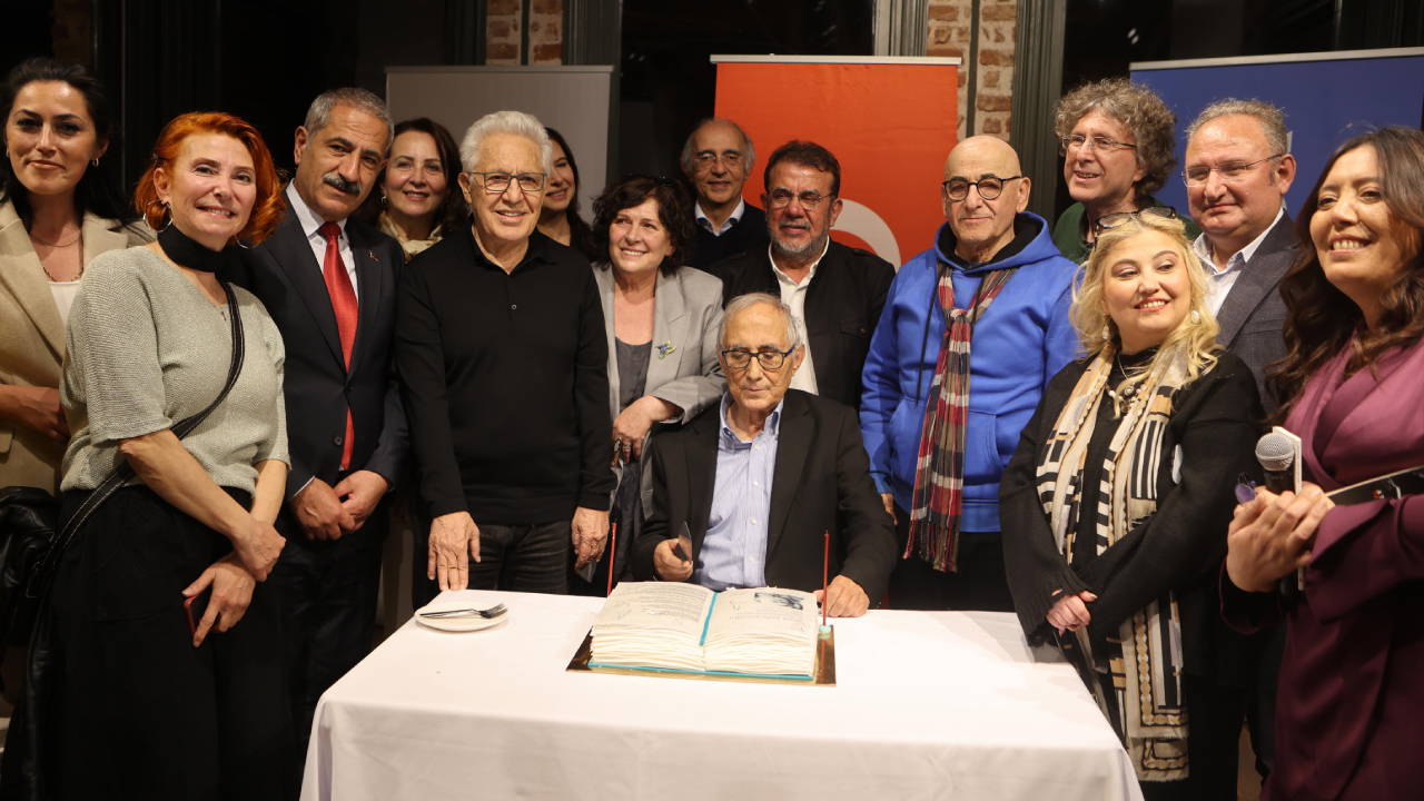 Büyükada’da Ataol Behramoğlu’nun 84. Doğum Günü Coşkuyla Kutlandı