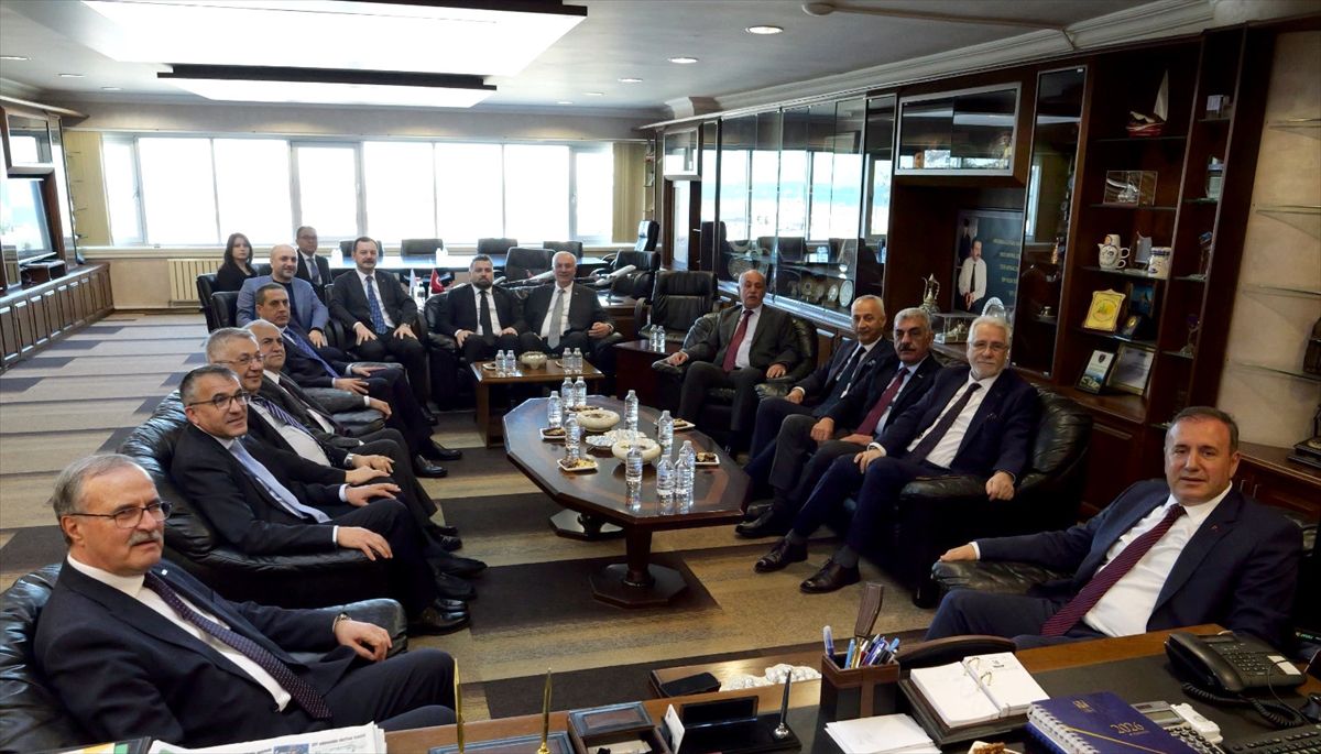 OSBÜK Başkanı Memiş Kütükcü, Trabzon Ticaret ve Sanayi Odası’nı Ziyaret Etti