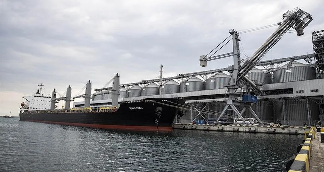 Karadeniz’de ticaret alarmı: Ukrayna’nın üç büyük limanında gemi trafiği durdu Karadenizde ticaret alarmi ukraynanin uc buyuk limaninda gemi trafigi durdu U7f9t5wI